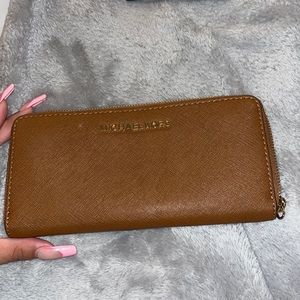 Michael Kors Brown zipper wallet
